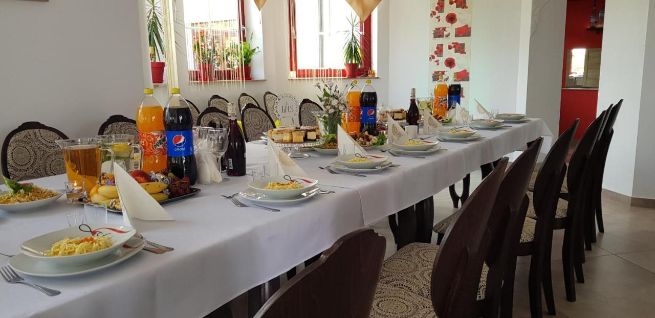 Potok 5 Hotel Zloczew Kültér fotó