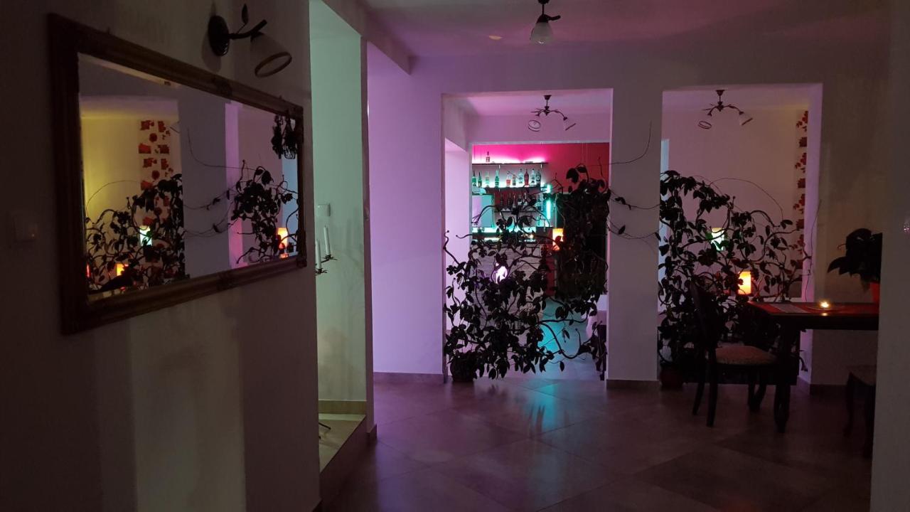 Potok 5 Hotel Zloczew Kültér fotó