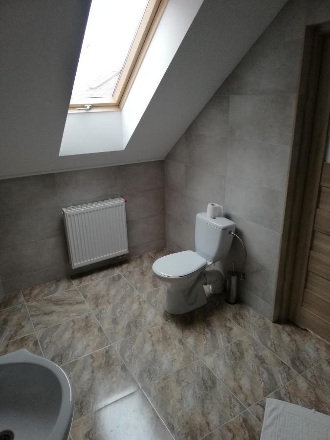 Potok 5 Hotel Zloczew Kültér fotó