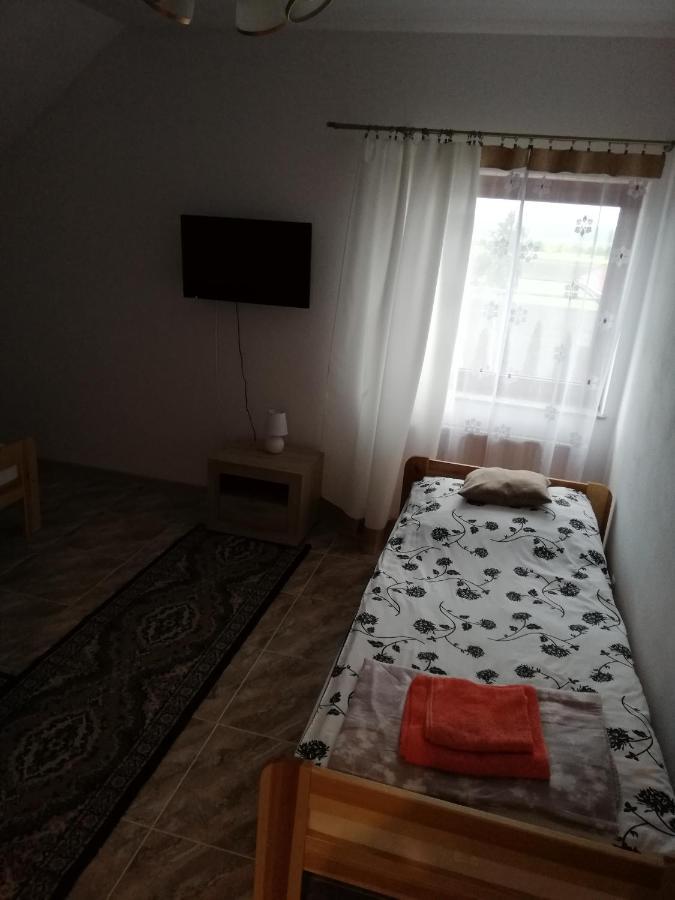 Potok 5 Hotel Zloczew Kültér fotó